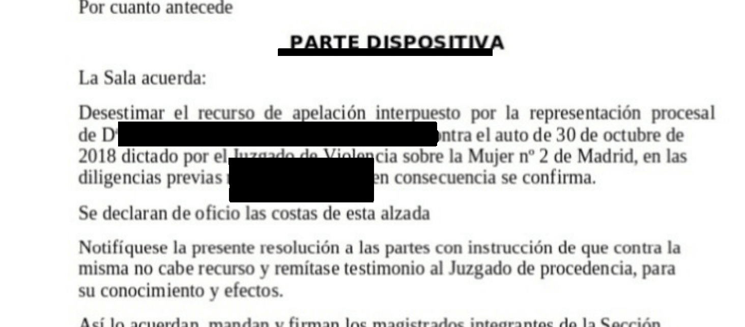 Extracto de la resolución judicial, con los datos identificativos ocultos